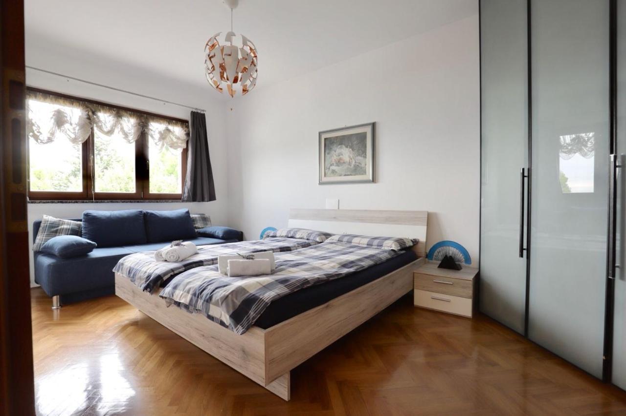 Apartments Villa Sofia Цървени Връх Екстериор снимка