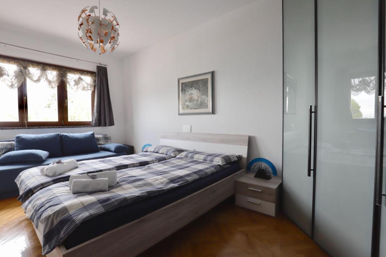 Apartments Villa Sofia Цървени Връх Екстериор снимка