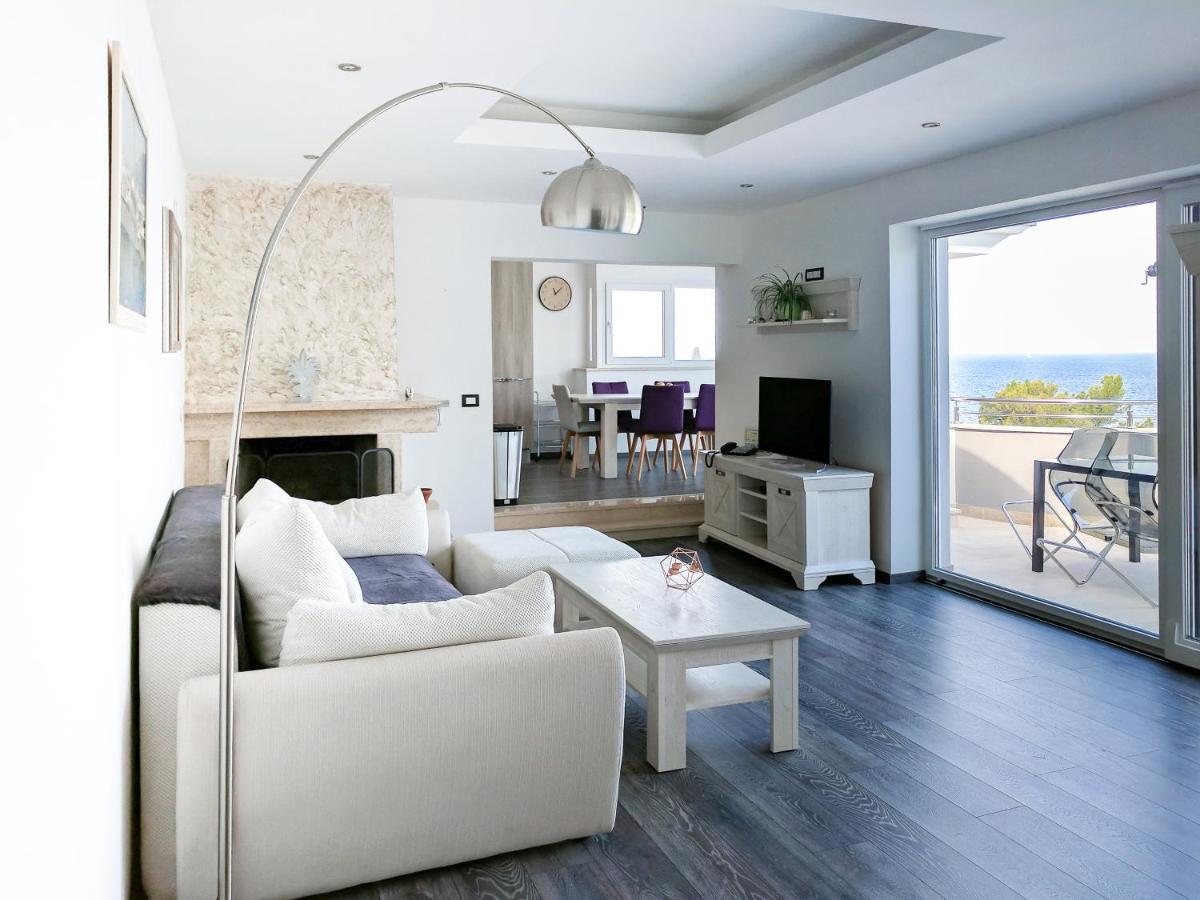 Apartments Villa Sofia Цървени Връх Екстериор снимка
