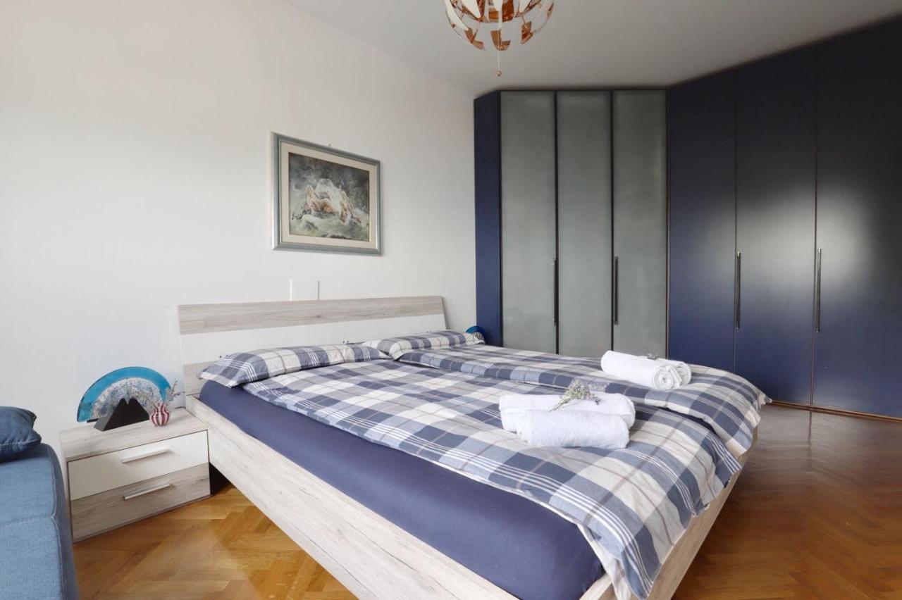 Apartments Villa Sofia Цървени Връх Екстериор снимка