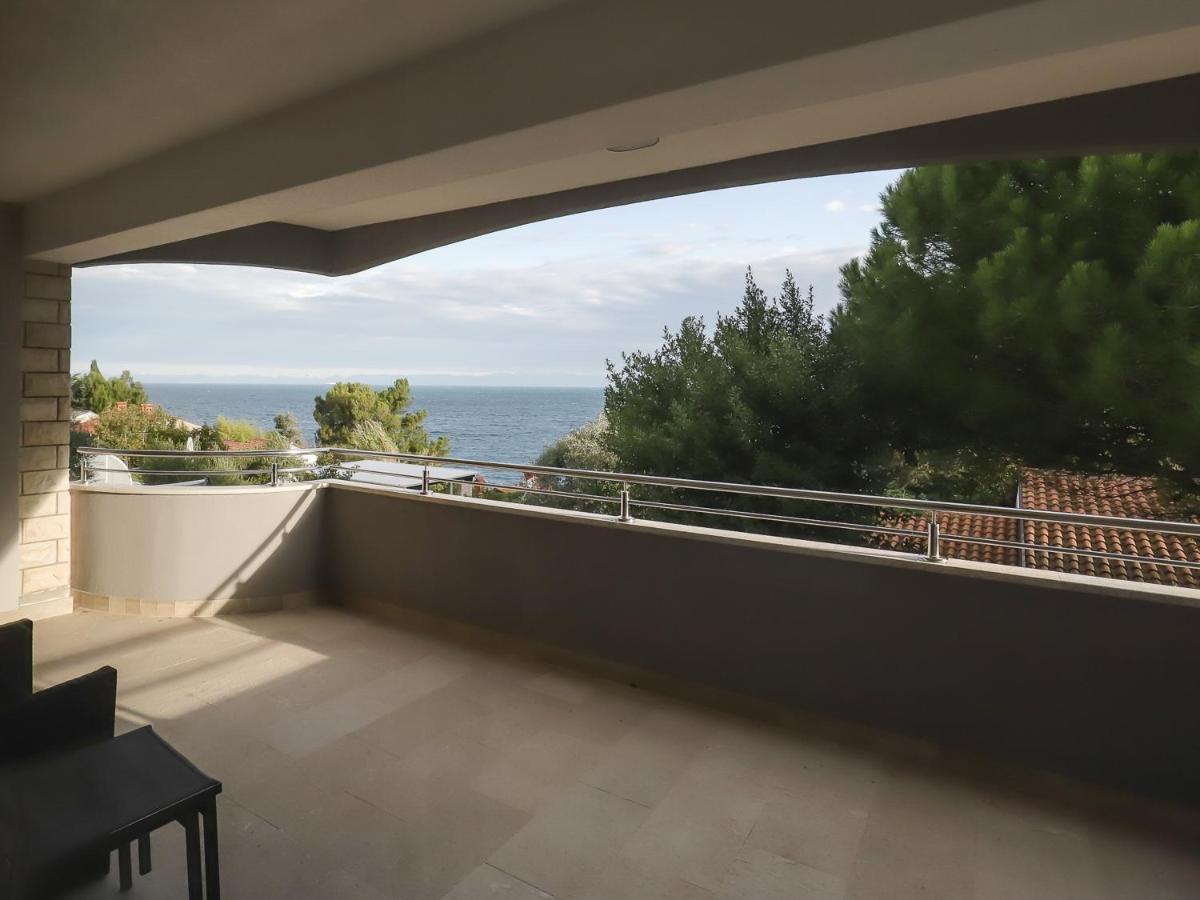 Apartments Villa Sofia Цървени Връх Екстериор снимка