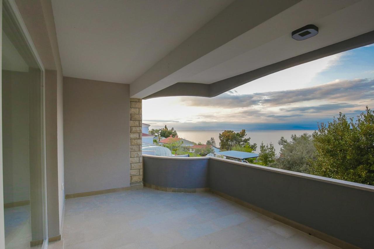 Apartments Villa Sofia Цървени Връх Екстериор снимка