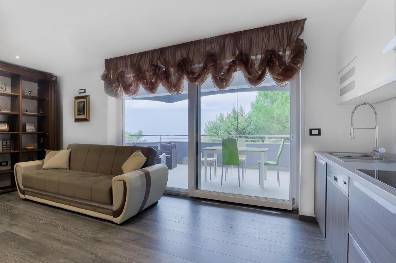 Apartments Villa Sofia Цървени Връх Екстериор снимка