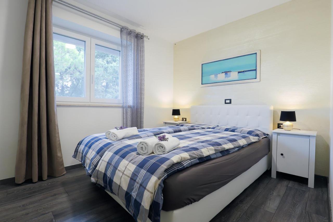 Apartments Villa Sofia Цървени Връх Екстериор снимка
